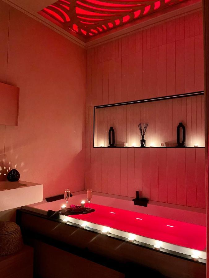 Host Inn Le Lumiere Spa & Cinema Lyon Buitenkant foto