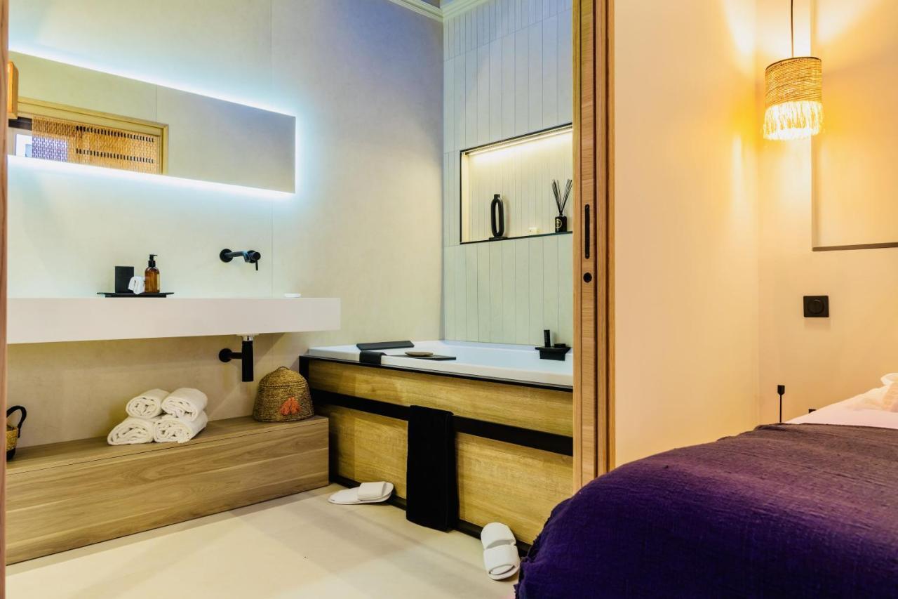Host Inn Le Lumiere Spa & Cinema Lyon Buitenkant foto